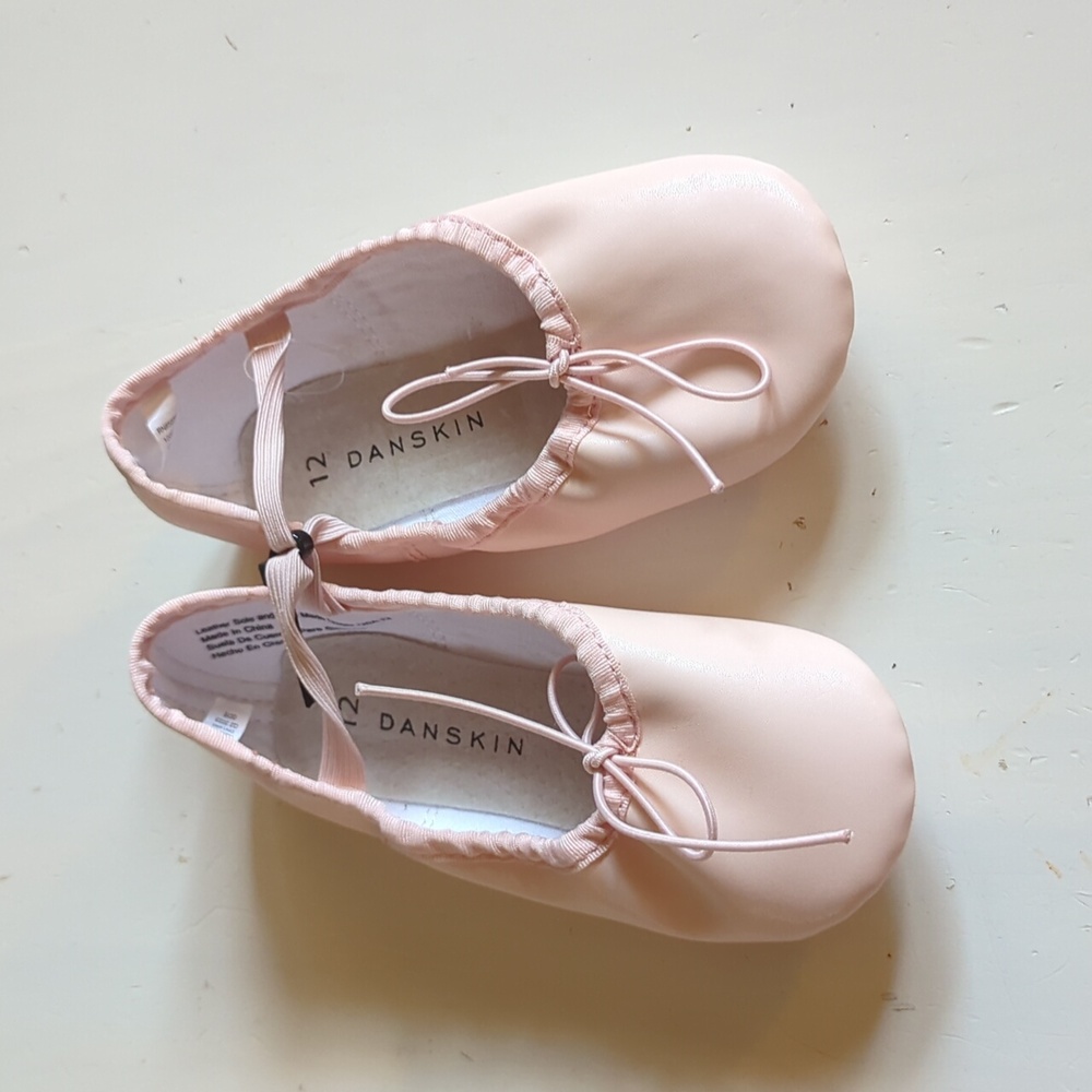 New Danskin Pink Kids Ballet Shoes 12